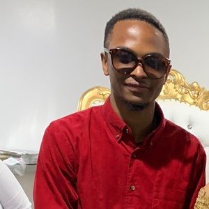 Meet your Posher, Colin